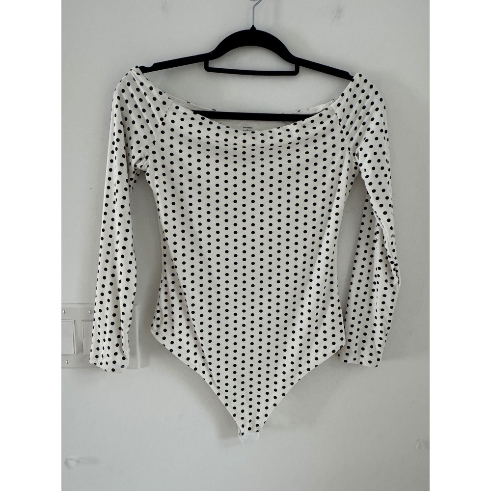 SUUKSESS Womens Polka Dot Off Shoulder Long Sleeve Bodysuit White Black Medium